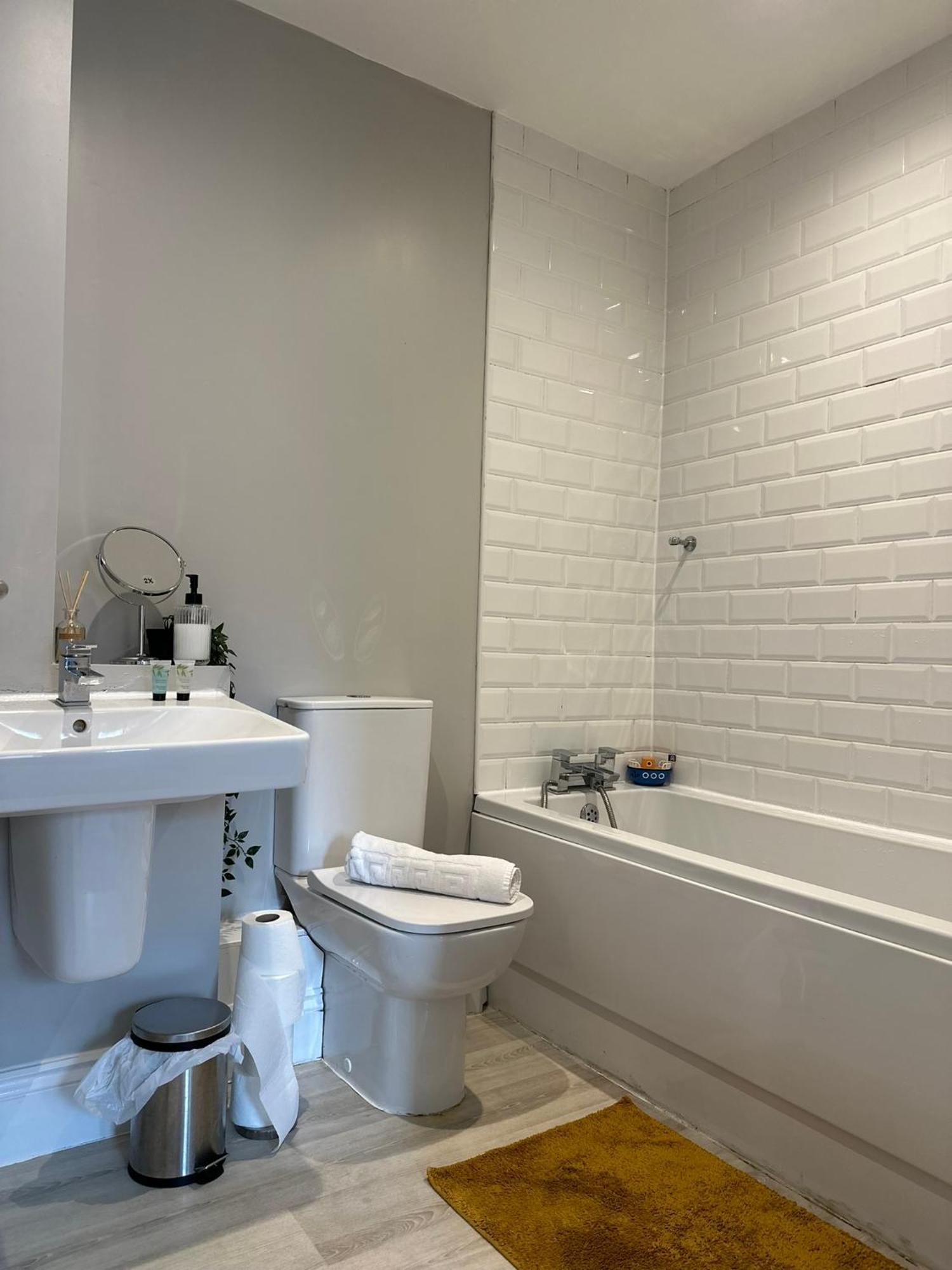 Hébergement de vacances New Stylish House - Sleeps 7 - Free Parking - Contractors Welcome - Wifi *