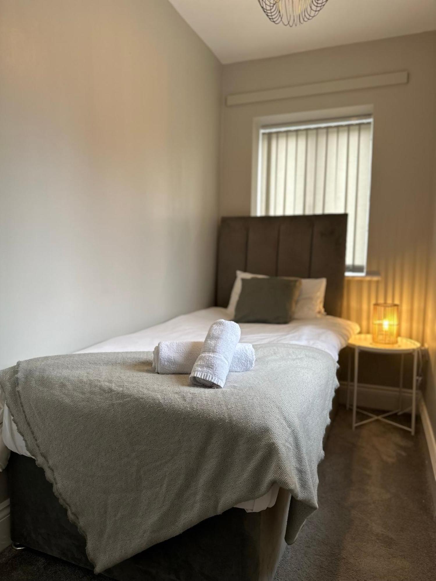 Hébergement de vacances New Stylish House - Sleeps 7 - Free Parking - Contractors Welcome - Wifi Birmingham