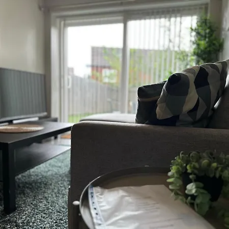 New Stylish House - Sleeps 7 - Free Parking - Contractors Welcome - Wifi Birmingham Extérieur photo