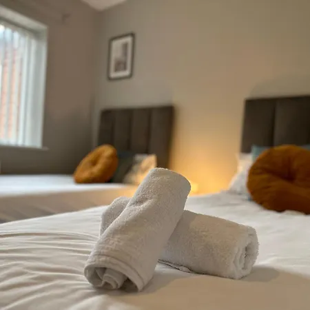 New Stylish House - Sleeps 7 - Free Parking - Contractors Welcome - Wifi Birmingham Extérieur photo
